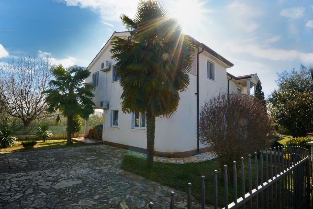 Villa Zare Пореч Екстериор снимка