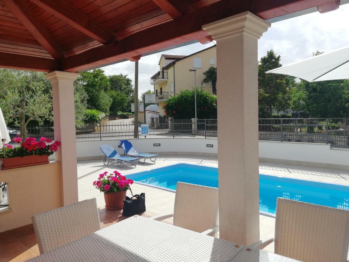 Villa Zare Пореч Екстериор снимка